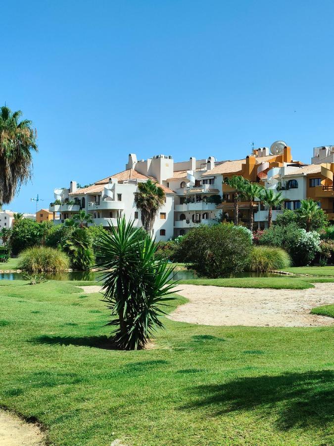 La Entrada Beach Club 또레비에하 외부 사진